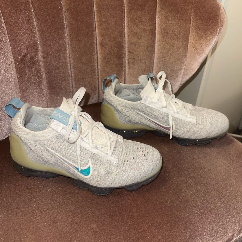 Nike Vapor Max - Size 3.5Y